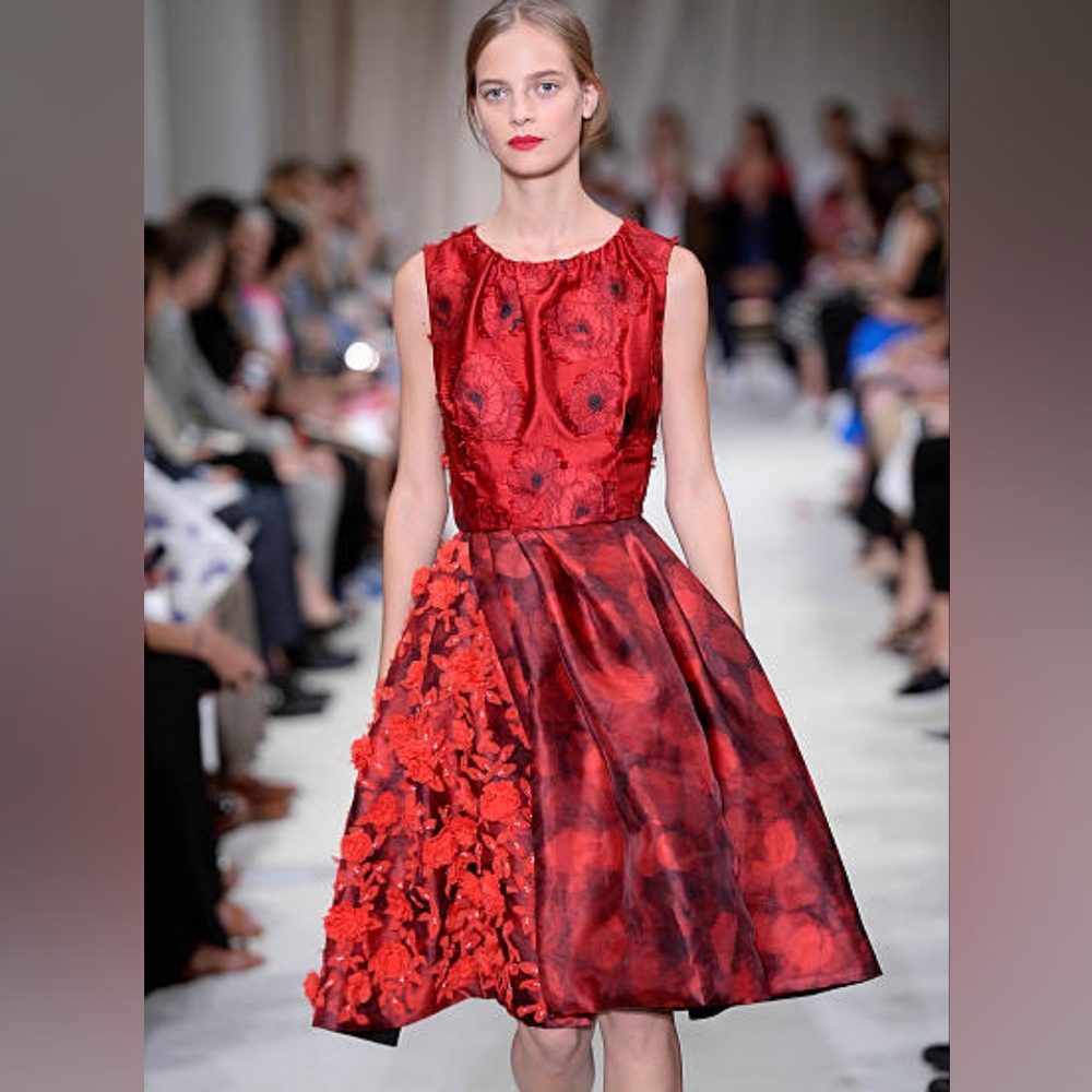 $5,700 NEW W. TAG OSCAR DE LA RENTA LOVE RED SILK FLORAL PLEADED RUNWAY DRESS 8